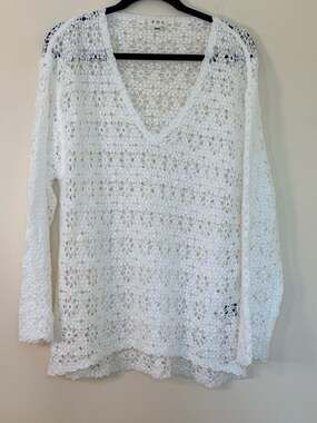 POL Long Sleeve White Cotton Crochet V-Neck Pullover Top